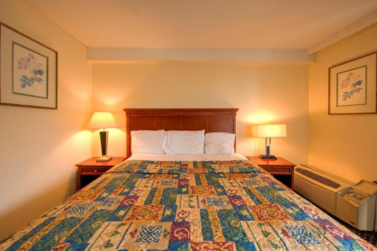 Travel Inn Питърсбърг Екстериор снимка