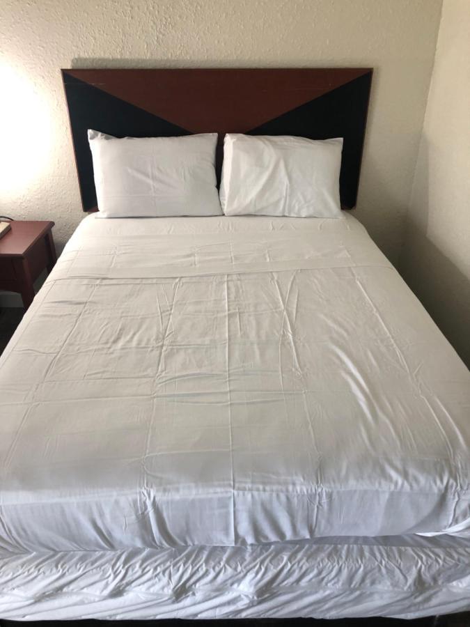 Travel Inn Питърсбърг Екстериор снимка