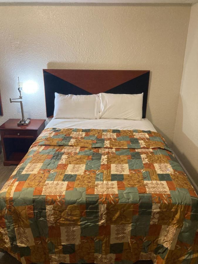 Travel Inn Питърсбърг Екстериор снимка