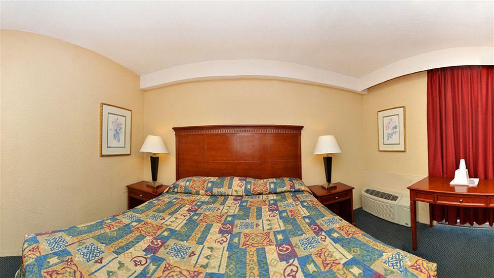 Travel Inn Питърсбърг Екстериор снимка