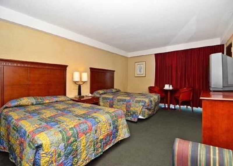 Travel Inn Питърсбърг Стая снимка