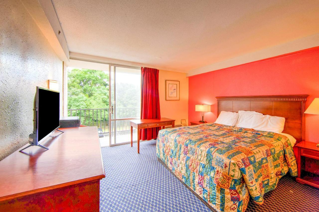 Travel Inn Питърсбърг Екстериор снимка